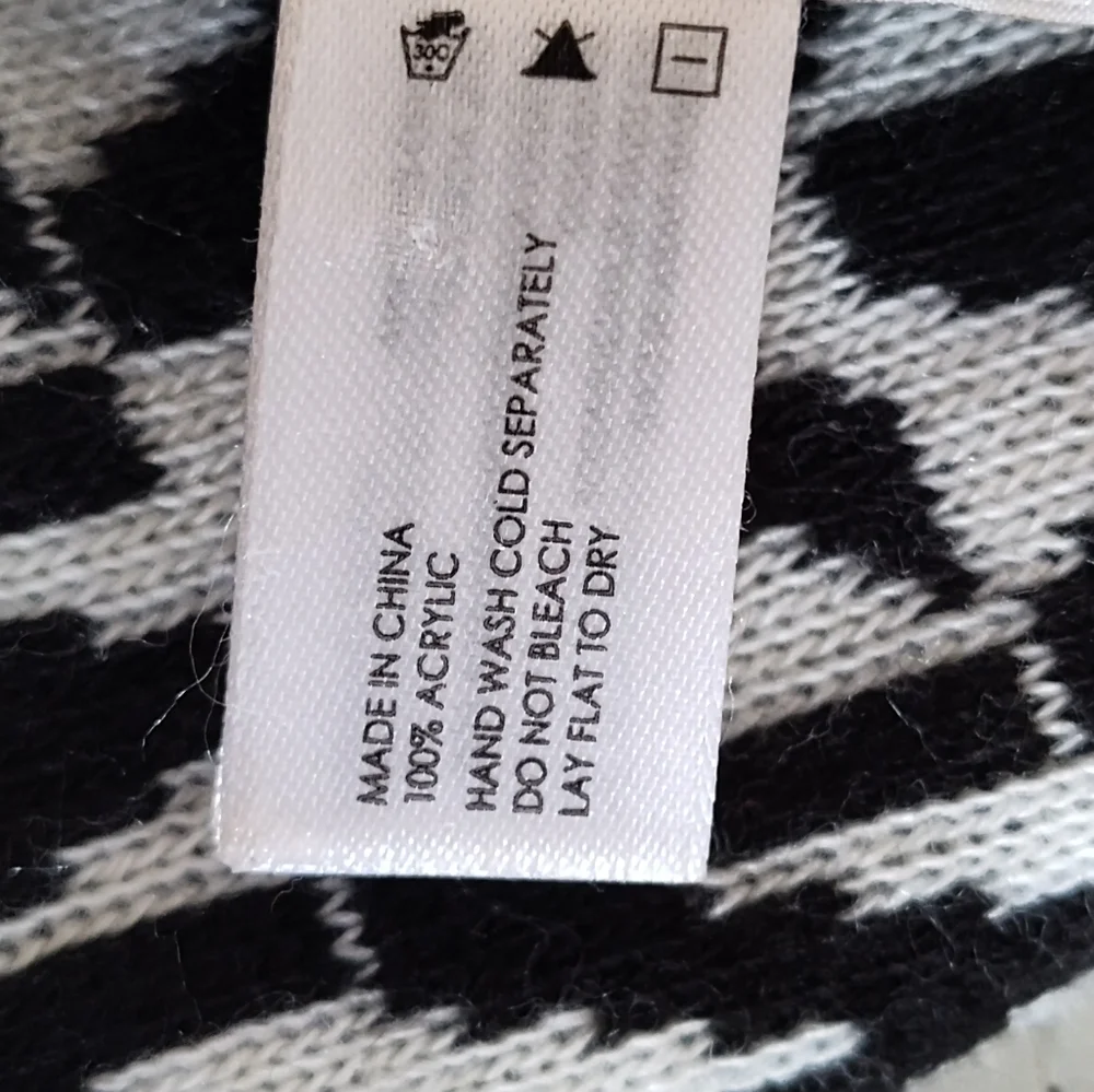 Michael Kors Reversible Scarf | Black White MK Logo Print | Knit Sweater